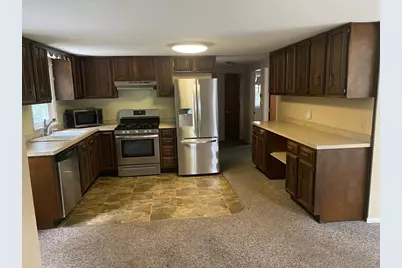 19 Blossom Street, Clinton, MA 01510 - Photo 2