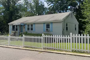 19 Blossom St, Clinton, MA 01510 - Photo 1