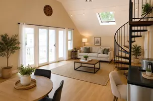 13 Spring St, Salisbury, MA 01952 - Photo 2