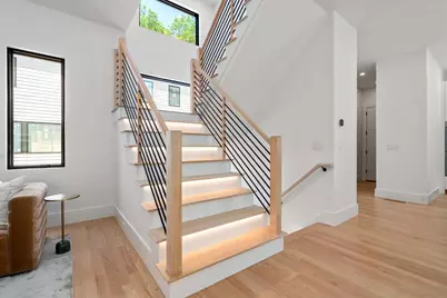 163-167 Winchester Street #D, Newton, MA 02461 - Photo 8