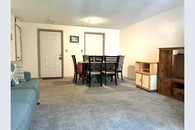 15 Thompson Dr #12, Randolph, MA 02368 - Photo 2