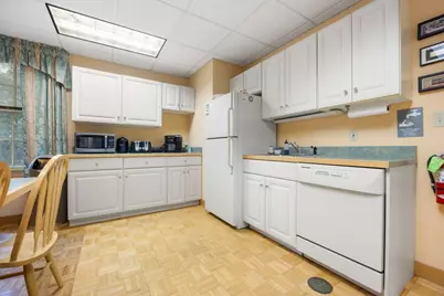 828 Lynn Fells Pkwy, Melrose, MA 02176 - Photo 20
