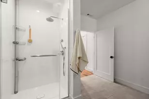 99 Sumner St, Boston, MA 02128 - Photo 10