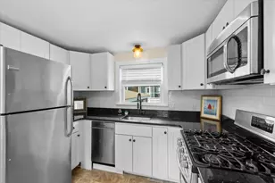 7 Peterson Rd, Quincy, MA 02169 - Photo 10