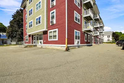 275 W Main St #14, Marlborough, MA 01752 - Photo 2