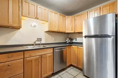 474 Broadway #49, Somerville, MA 02145 - Photo 6