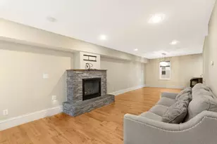 14 Downer Ct, Boston, MA 02122 - Photo 6