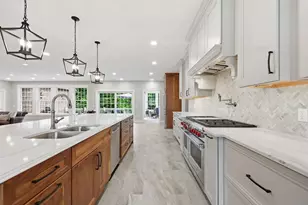 13 Bella Vista Dr, East Longmeadow, MA 01028 - Photo 12