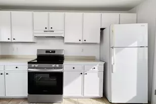 24 Woodland St, Lawrence, MA 01841 - Photo 4
