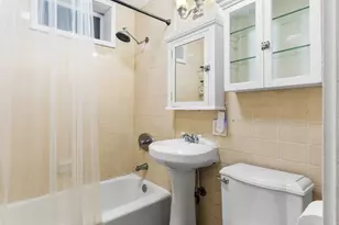 384 Riverway, Boston, MA 02115 - Photo 18