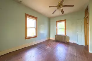 16 Ash St, Fairhaven, MA 02719 - Photo 4