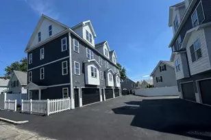562 Gorham St, Lowell, MA 01852 - Photo 12