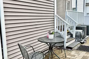 88 Gardner St, Waltham, MA 02453 - Photo 4