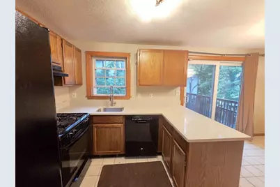80 Smith St #2A, Lowell, MA 01851 - Photo 6