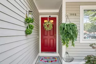 1002 Pine Brook Dr, Peabody, MA 01960 - Photo 2