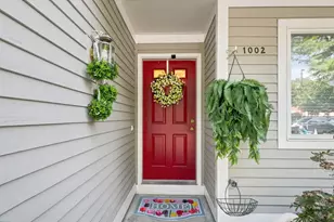 1002 Pine Brook Dr, Peabody, MA 01960 - Photo 2