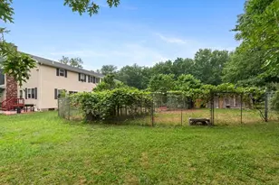 29 Sammys Ln, Freetown, MA 02702 - Photo 6
