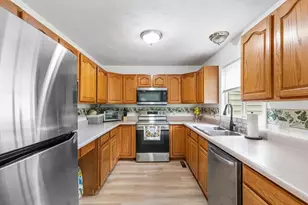 29 Sammys Ln, Freetown, MA 02702 - Photo 14