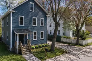 65 Oak St, Middleborough, MA 02346 - Photo 4