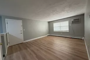 32 Bradford St, Concord, MA 01742 - Photo 4