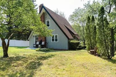 171 Elm, Blackstone, MA 01504 - Photo 2