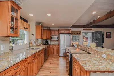 102 Lakeshore Dr, West Brookfield, MA 01585 - Photo 8
