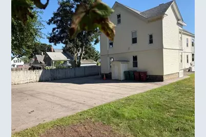 44-46 Starbird St, Lowell, MA 01854 - Photo 4