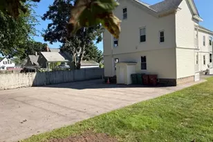 44-46 Starbird St, Lowell, MA 01854 - Photo 4