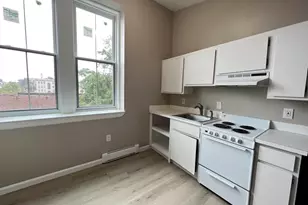 92 Gorham St, Lowell, MA 01852 - Photo 6