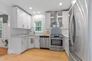621 High St, Medford, MA 02155 - Photo 6