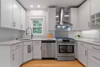 621 High St, Medford, MA 02155 - Photo 4