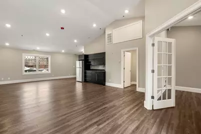 42 Felton St #7R, Waltham, MA 02453 - Photo 2