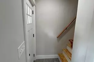 22 Pleasant St, Fitchburg, MA 01420 - Photo 12