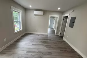 22 Pleasant St, Fitchburg, MA 01420 - Photo 16
