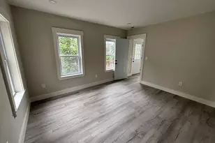 22 Pleasant St, Fitchburg, MA 01420 - Photo 26