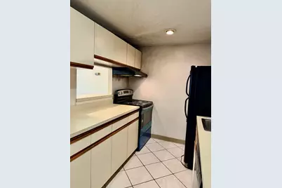314 Riverside Avenue #304, Medford, MA 02155 - Photo 4