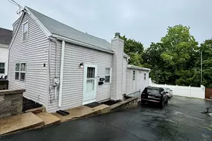 16 Lynn St, Peabody, MA 01960 - Photo 2