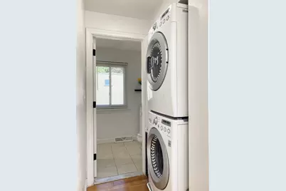 233 Lake St #D, Weymouth, MA 02189 - Photo 6