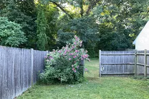 233 Lake St, Weymouth, MA 02189 - Photo 10
