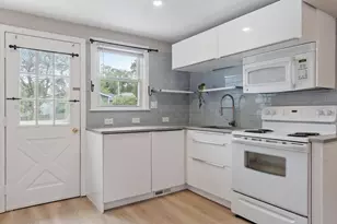 278 South Rd, Bedford, MA 01730 - Photo 4