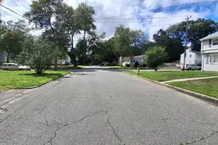 75-77 Tulsa St, Springfield, MA 01118 - Photo 20