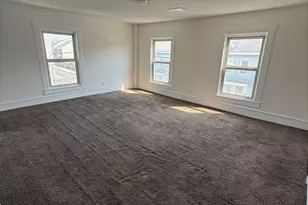 321 Lawrence St, Lowell, MA 01852 - Photo 4