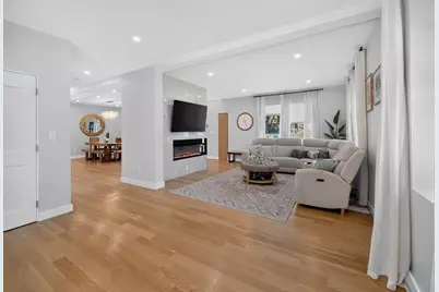 409 Pearl St, Reading, MA 01867 - Photo 12