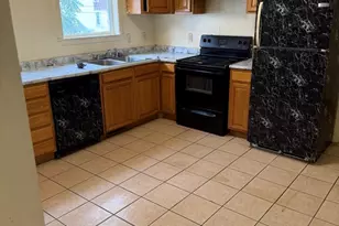 66 Florence St, Worcester, MA 01610 - Photo 8