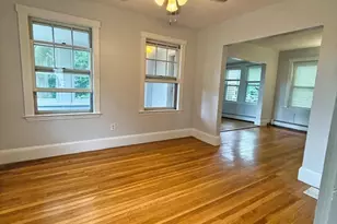 1186 Chestnut St, Newton, MA 02464 - Photo 4