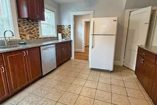 1186 Chestnut St, Newton, MA 02464 - Photo 2