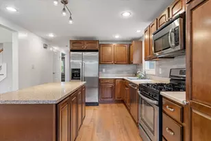 140 Burrage St, Lunenburg, MA 01462 - Photo 6