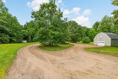 140 Burrage St, Lunenburg, MA 01462 - Photo 4