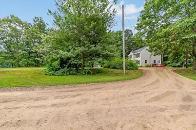 140 Burrage St, Lunenburg, MA 01462 - Photo 2