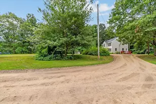 140 Burrage St, Lunenburg, MA 01462 - Photo 2
